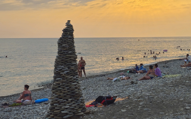 Gde Pahnet Letom - Stilnaya Studiya u Morya v Sochi (Ashe) Apartments