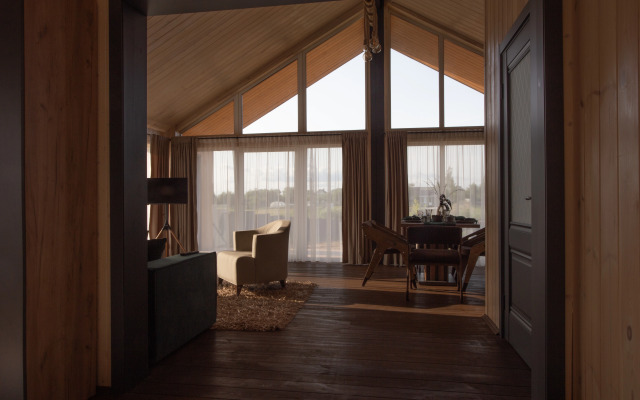 Barnhauz U Ozera Private house