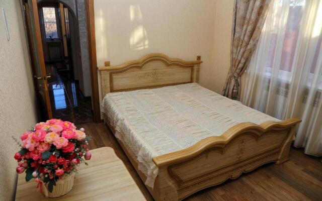 L'yuis Rostov Na Donu Guest House