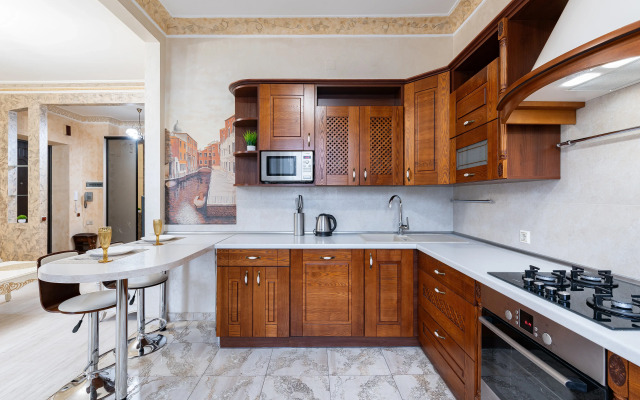 Apart+ Nezavisimosti 22 Apartments