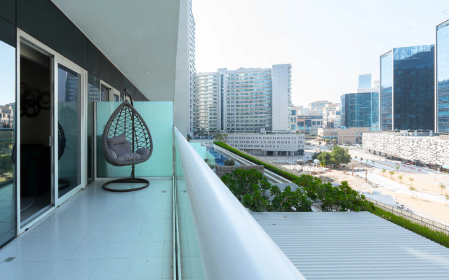 Keyrock Living Lakeview Luxury at Reva Residence Apartments