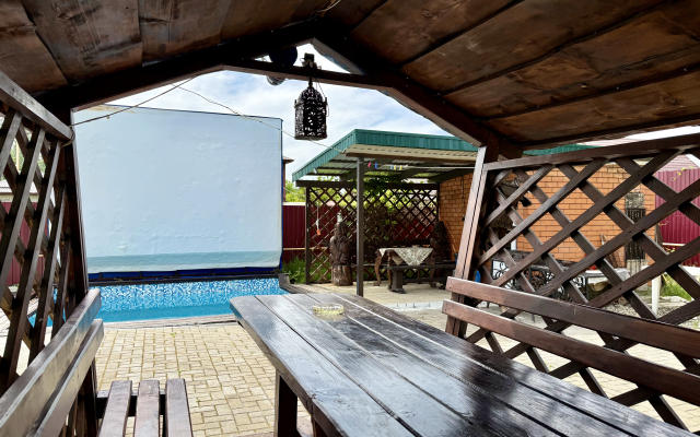 Gostevye Domiki U Termalnykh Istochnikov Ot Travel Khotels Anturazh Guest House