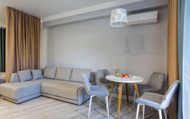U Massandrovskogo Parka Apartments