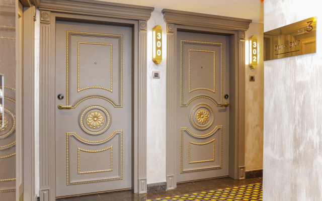 Manors Hotel