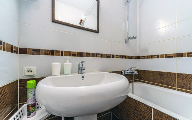 Квартира 2-х комнатная на Серебристом бульваре