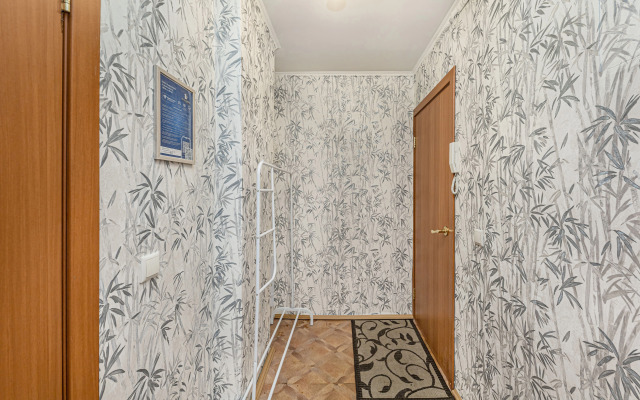 Redisson Blyu Zhdyot Svoikh Gostey Flat