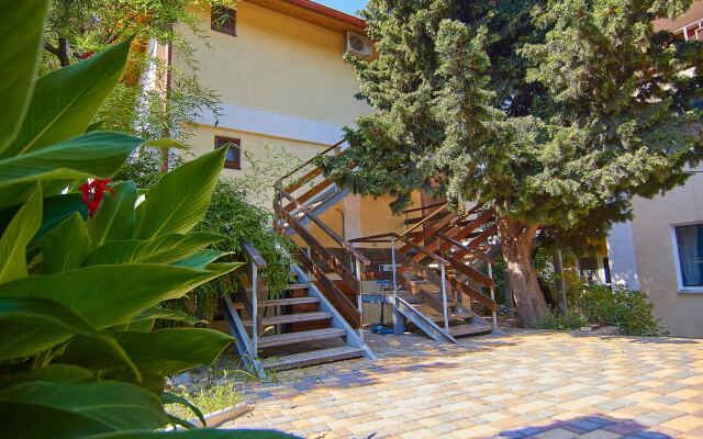 Bolshaya Medveditsa Guest House