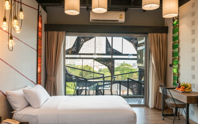 Sea Crest by Jomtien Hotel