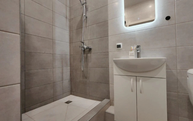 V Prekrasnom Novom Zhk Levoberezhye Flat