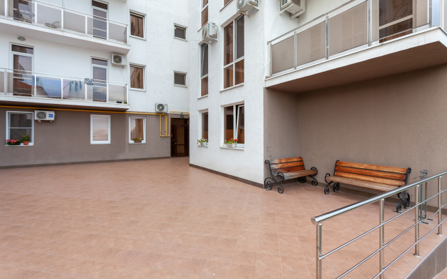 Studiya dlya 3kh chelovek s kukhonnoy zonoy ryadom s Olimpiyskim parkomFlat