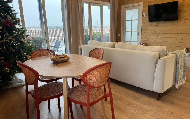 Частный дом Каникулы в Завидово для Семерых