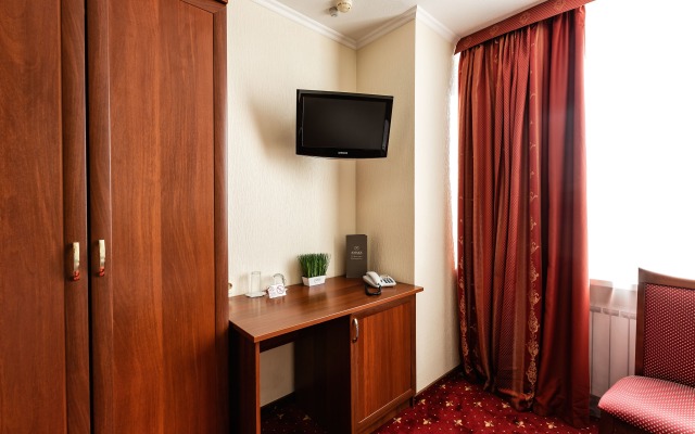 Amaks Congress Hotel
