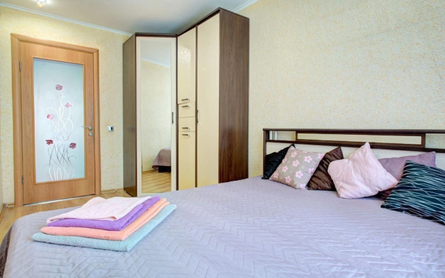 Na Ulitse 50 Let Oktyabrya 45 Flat