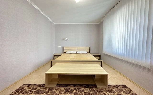 Na Revolyutsionnoy 31a Guest house