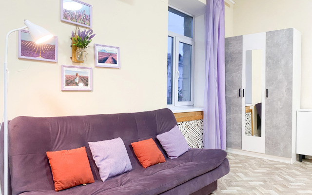 Happiness Live in the center of Sevastopol Apartment