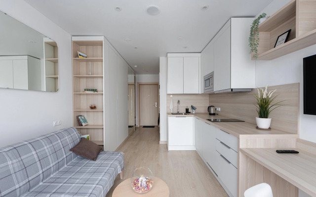 Ye's (d) 7169 Apartments