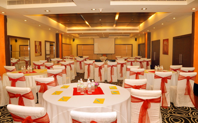 Gokulam Park Sabari OMR Hotel
