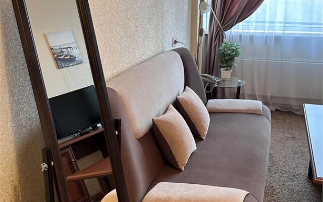 Druzhba Hotel