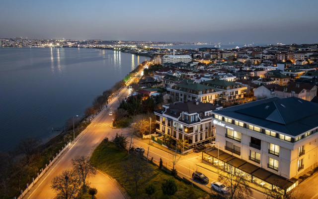 Ezkar Bathonea Art Istanbul Hotel
