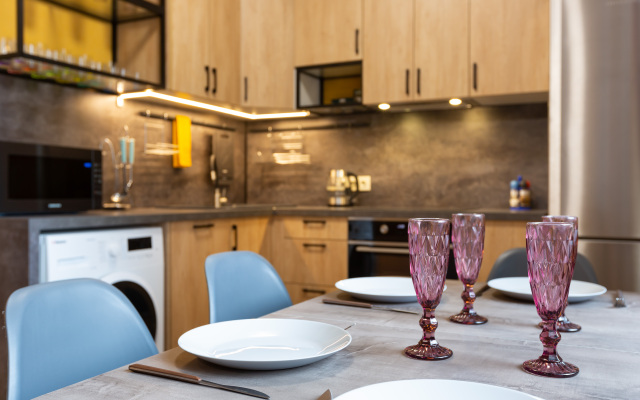 LuxHoll Flat