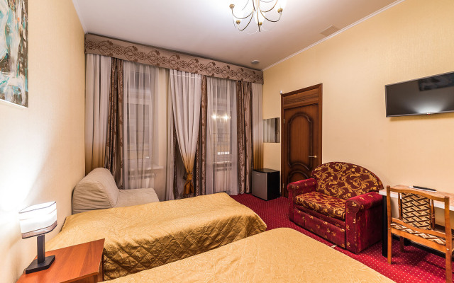 Отель Гостевой дом Большой 19