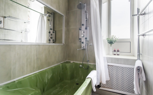 Gm Chetverka V Dome Na Naberezhnoy U Kremlya Apartments