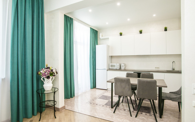 3-room on 2 International Street City Center  Apartments