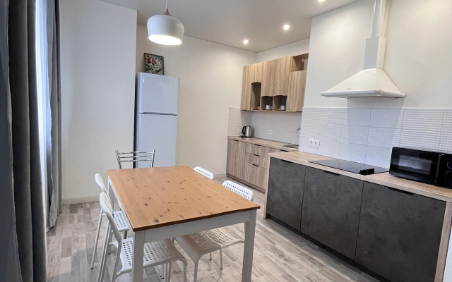 Bolshaya Ryadom S Zhd Vokzalom Flat