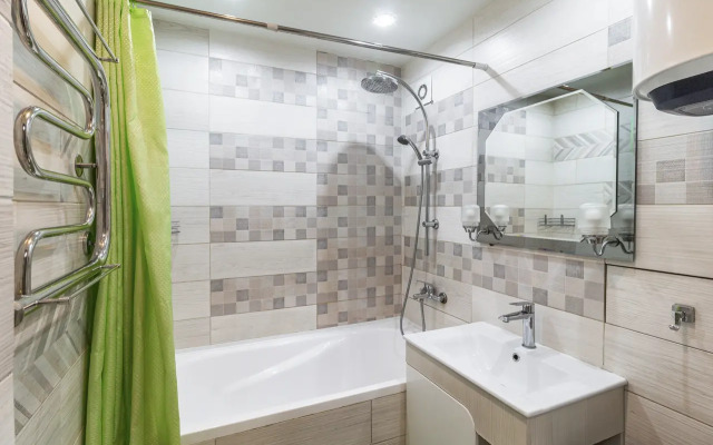Na Irtyshskoy Naberezhnoy Flat