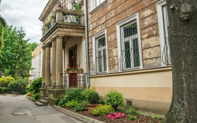 Red Kurka Apartments