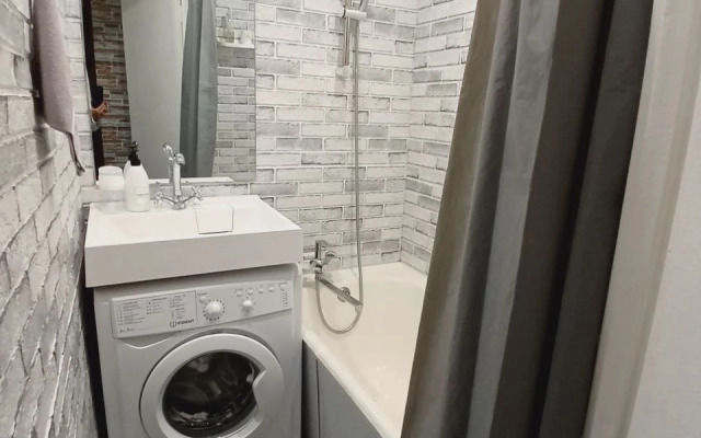 Квартира Двухкомнатная Большакова 99