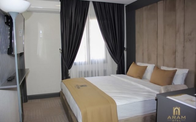 Aram Hotel