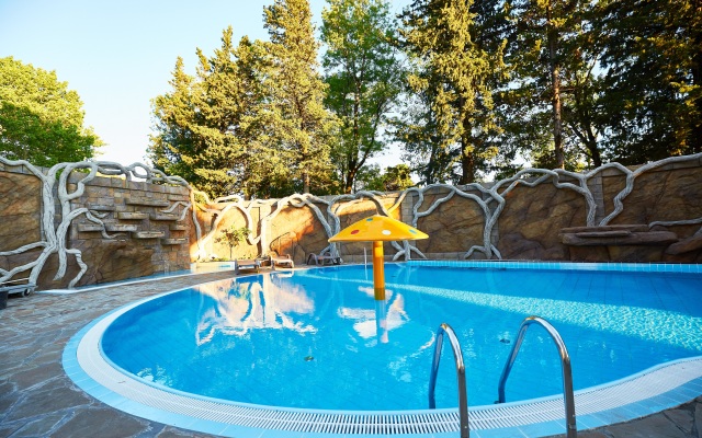 Deesa Hotel