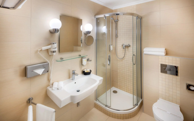 Boutique Seven Days Hotel