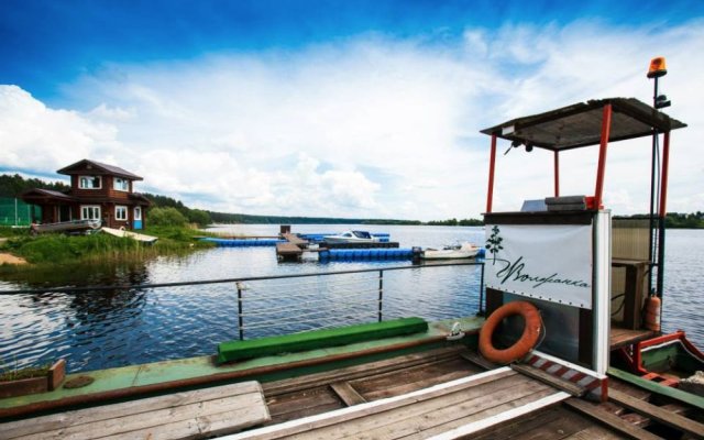 Отель Загородный комплекс  Волжанка