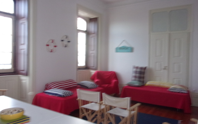 Hostel 402