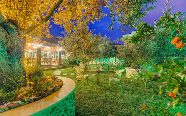 Cunda Özerbey Konaği - +13 Adults Only