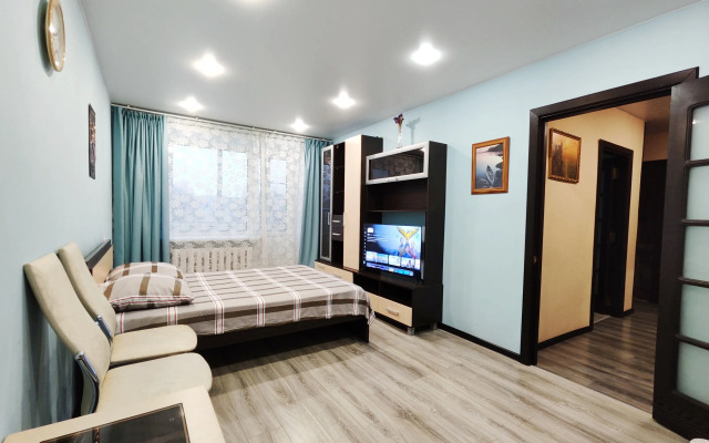 Na Ulitse Krasnykh Partizan 17 Apartament