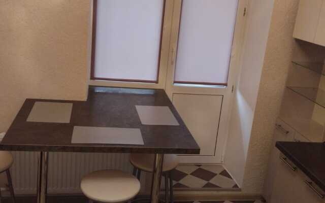 Ozernaya 9/6 Apartments