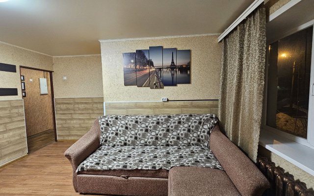 L.v.hotels Na Dmitriya Ulyyanova 13 Flat