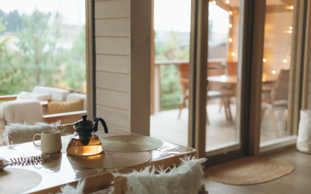 Частный дом с баней и чаном у воды и леса