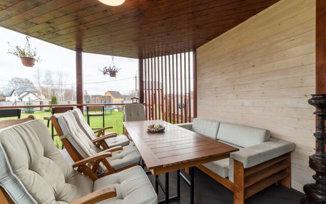 Privat House v Poselke Velikie Ozyora