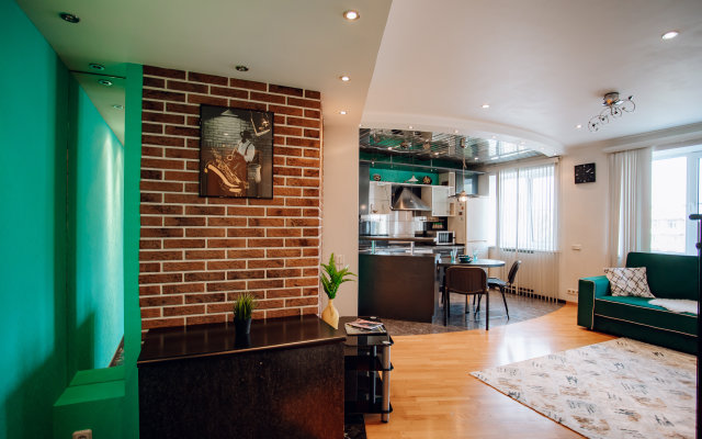 Tolstoy Leyteyzena 6 Apartments