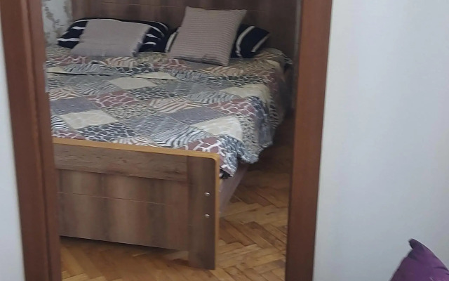Kvartira U Berega Chyornogo Morya Apartments