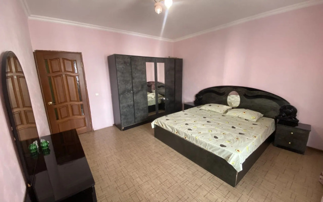 Апартаменты 223 Трёхкомнатные Курзальная 19