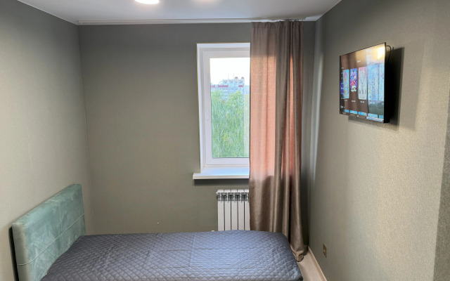 Dvukhkomnatnaya Na Naugorskom Shosse Flat