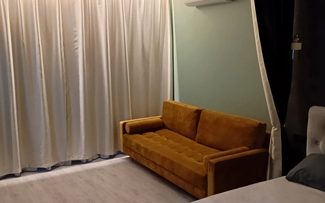 Ubezhische U Morya Flat