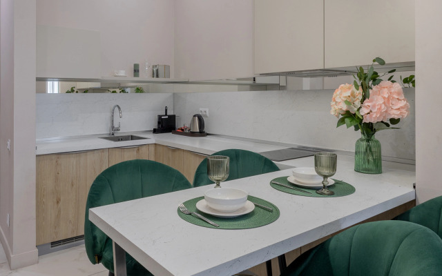 Апартаменты семейные Mirror в центре Сочи