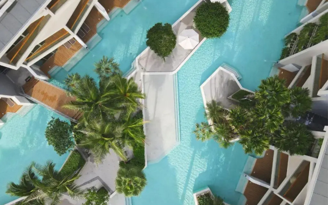Отель Wyndham Grand Nai Harn Beach Phuket