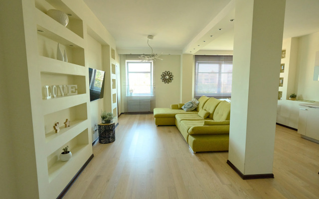 Квартира 2-х комнатная в тихом центре Калининграда с открытой террасой и видом на Кафедральный собор